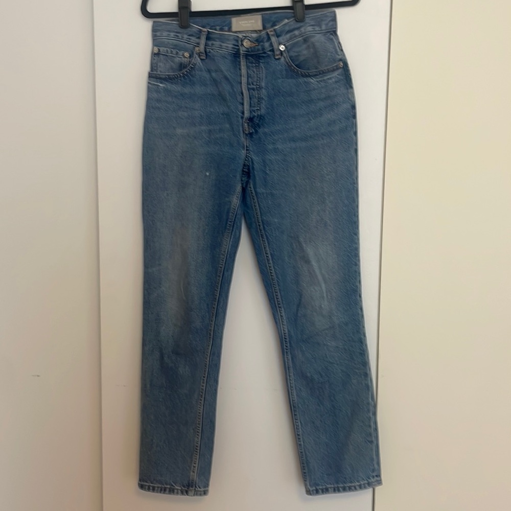Everlane “the 90s cheeky jean”. Size 28.
